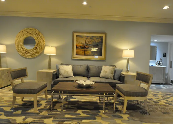 Palmera Inn And Suites